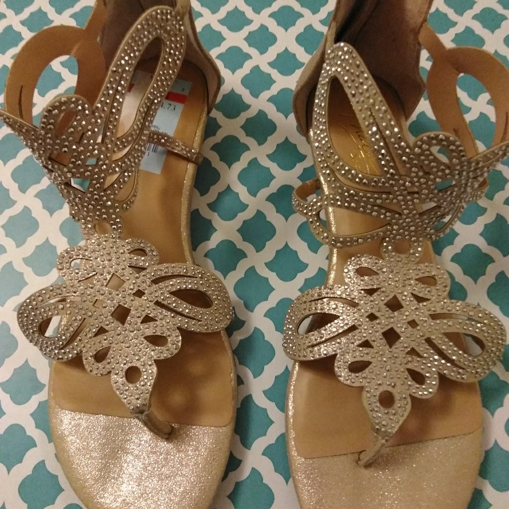 🛍👡 💲Thalia Sodi Sandals